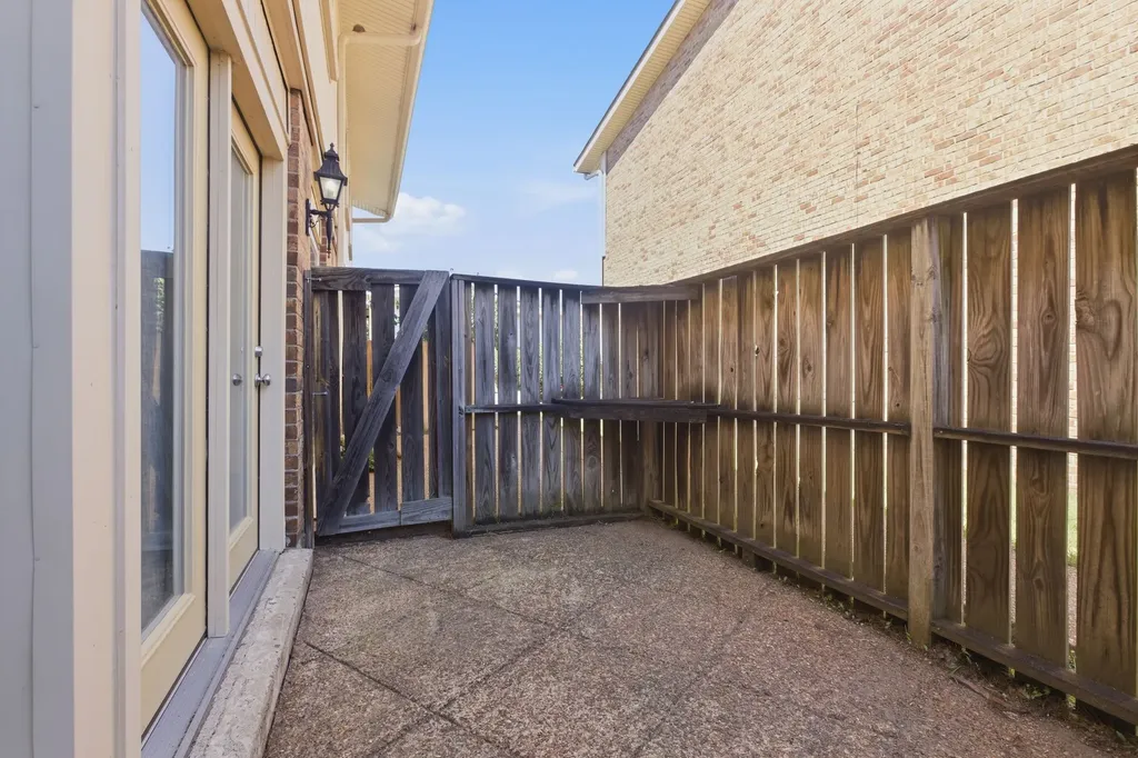 2116 Hobbs Road Nashville TN 37215