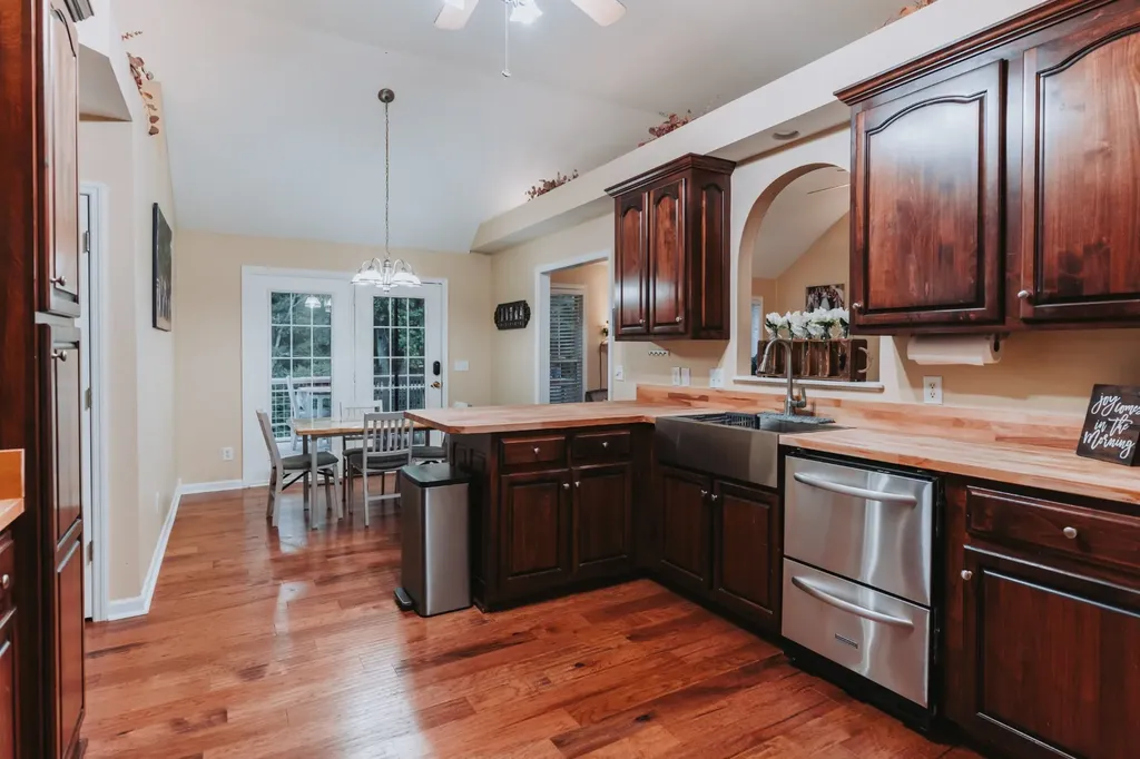 940 Everyman Court Columbia TN 38401