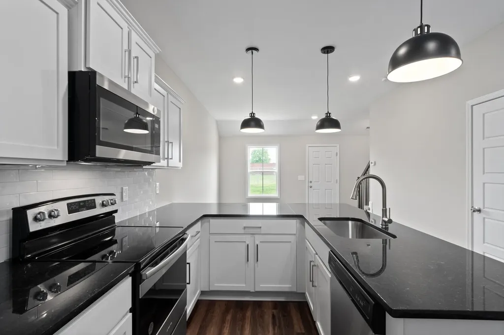 216 Drayton Drive Clarksville TN 37042