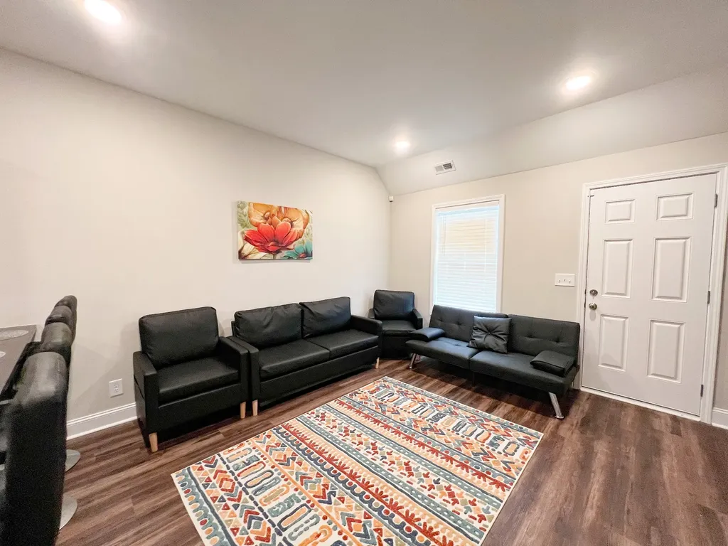 216 Drayton Drive Clarksville TN 37042