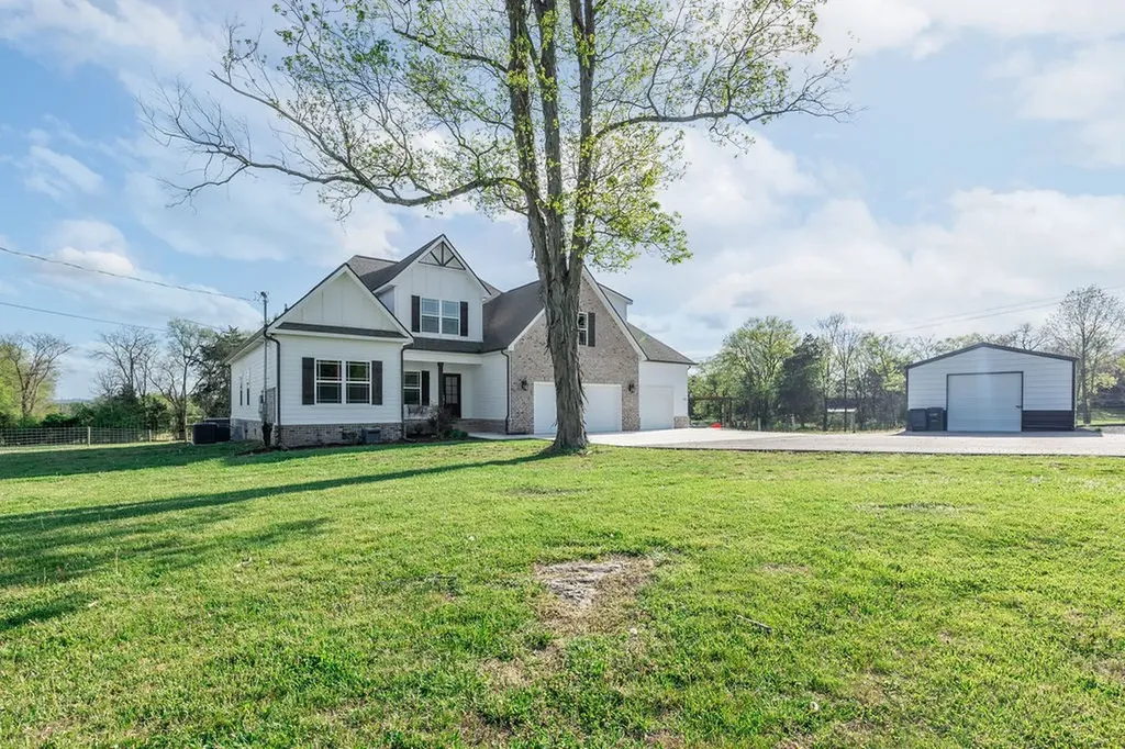 1331 Highway 64 W, W Shelbyville TN 37160