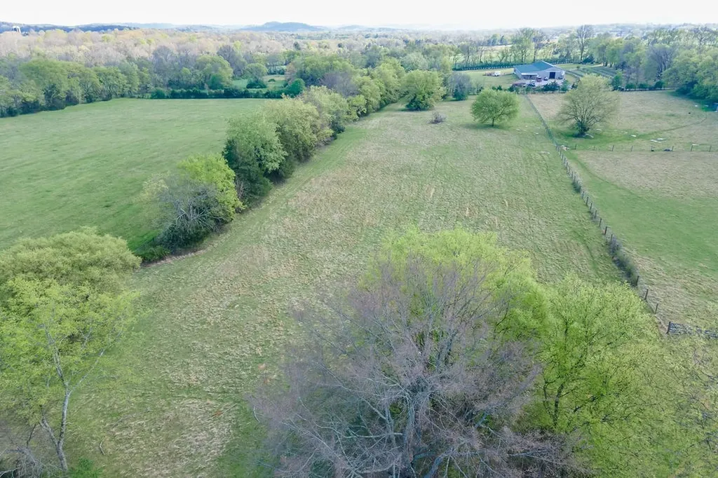 1331 Highway 64 W, W Shelbyville TN 37160
