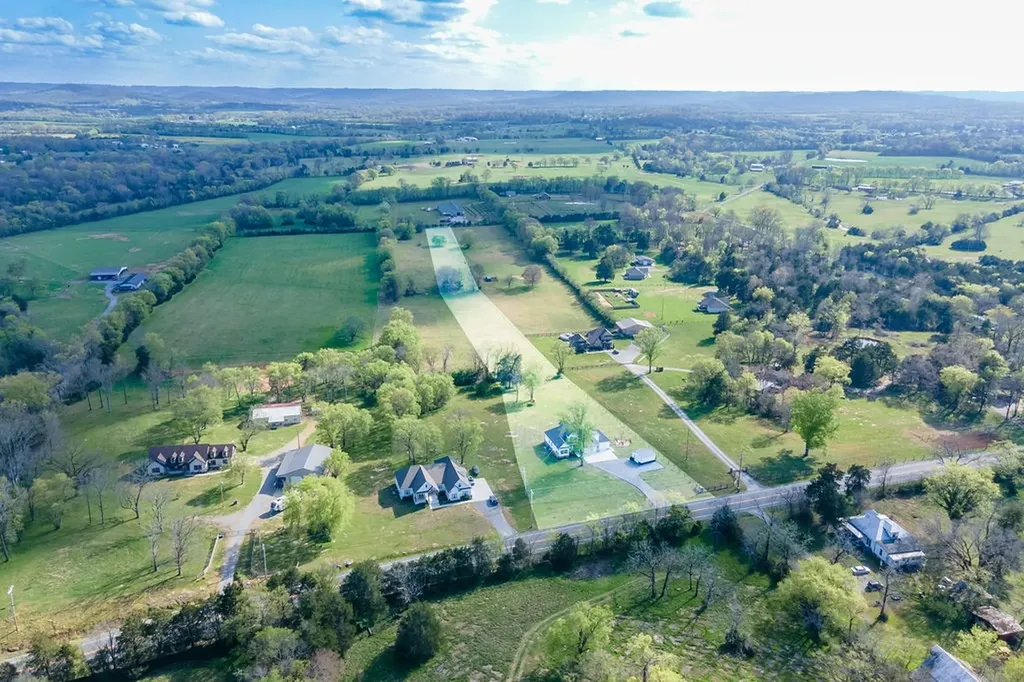 1331 Highway 64 W, W Shelbyville TN 37160