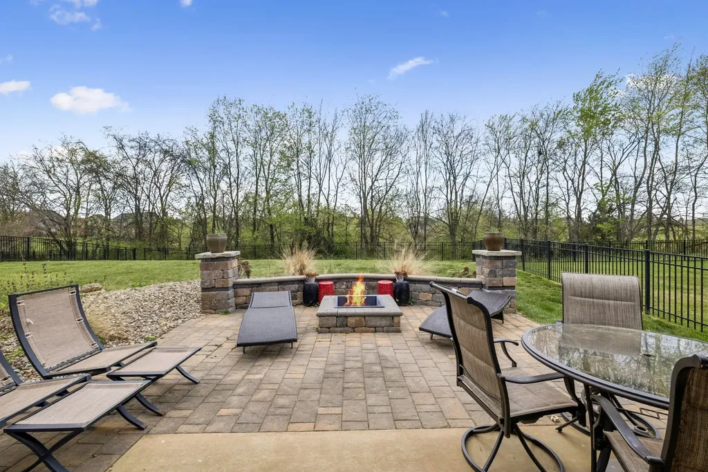 369 Frontier Drive Clarksville TN 37043