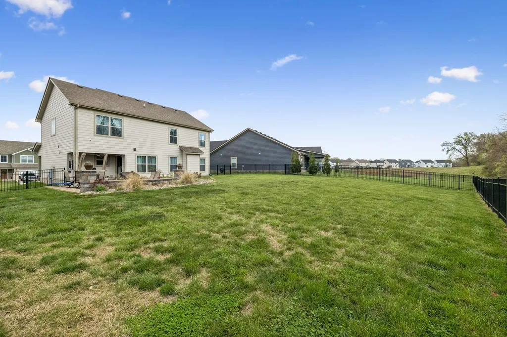 369 Frontier Drive Clarksville TN 37043