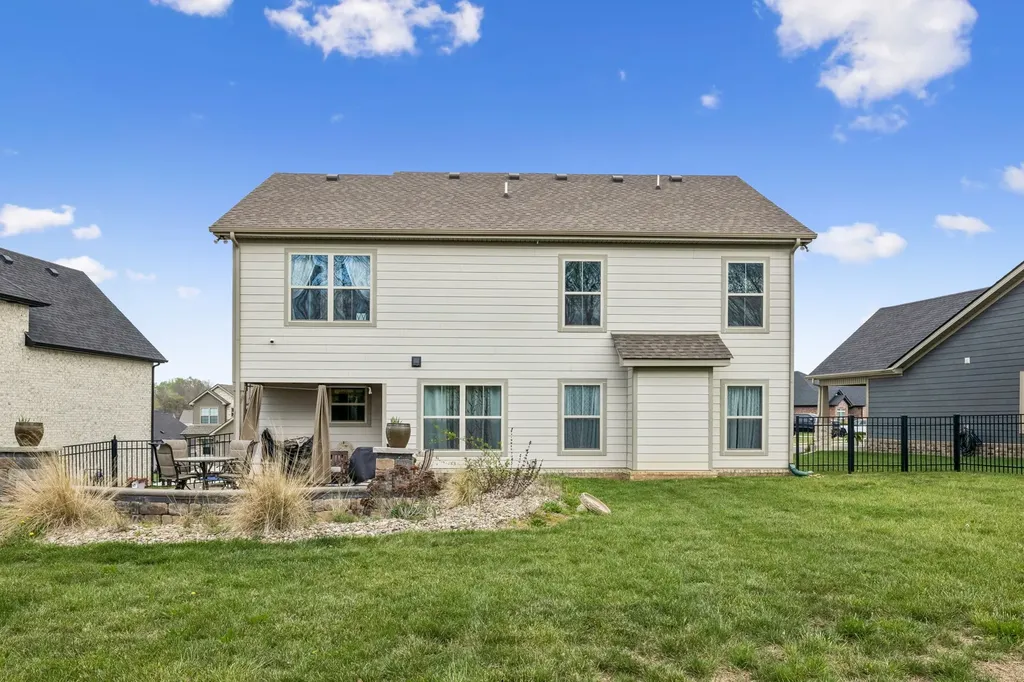 369 Frontier Drive Clarksville TN 37043