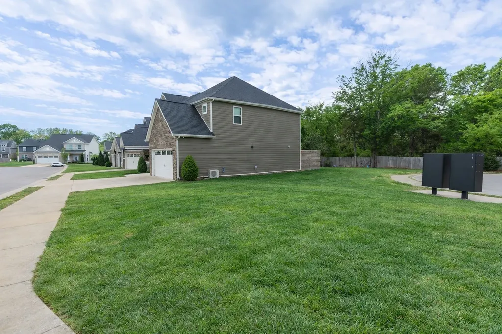 3647 Waterlilly Way Murfreesboro TN 37129