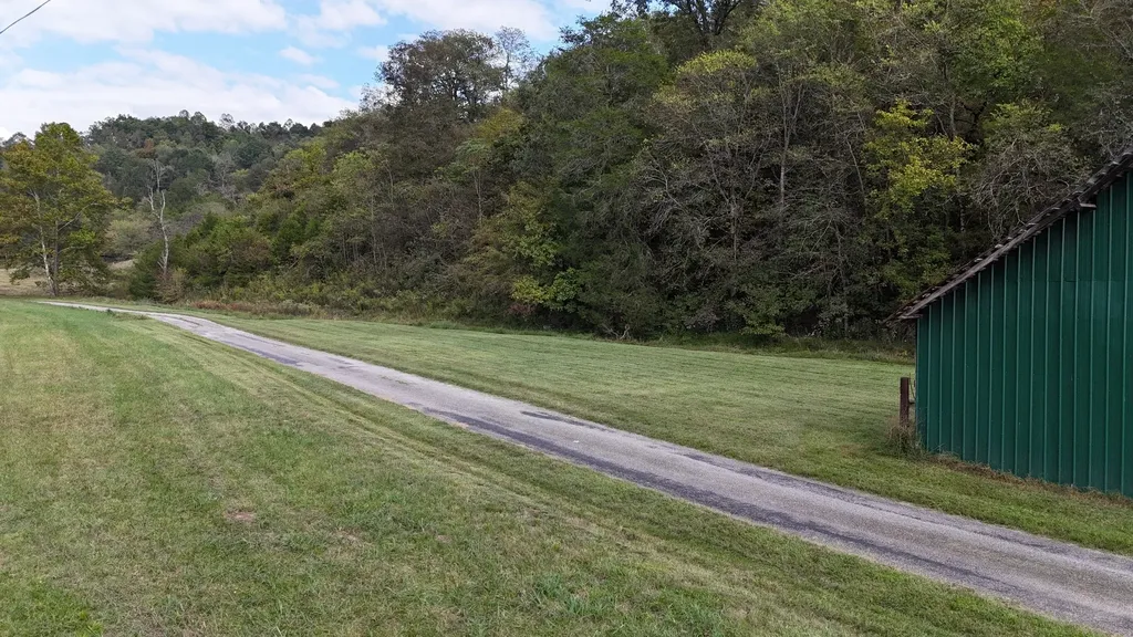 46 Carver Hollow Lane Pleasant Shade TN 37145