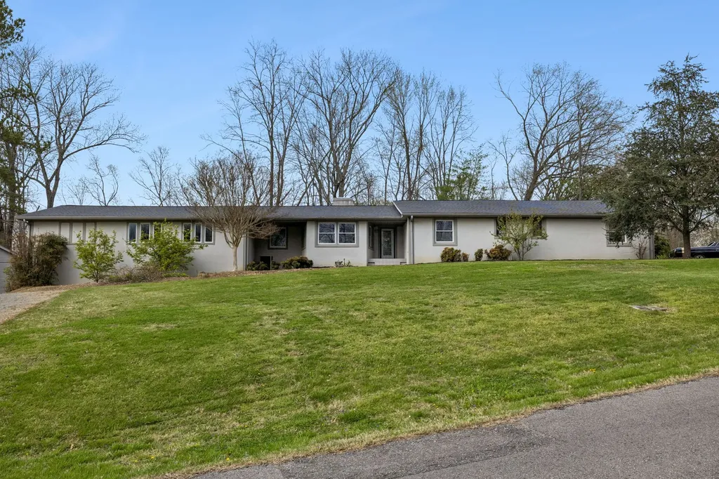 558 Chesterfield Drive Clarksville TN 37043