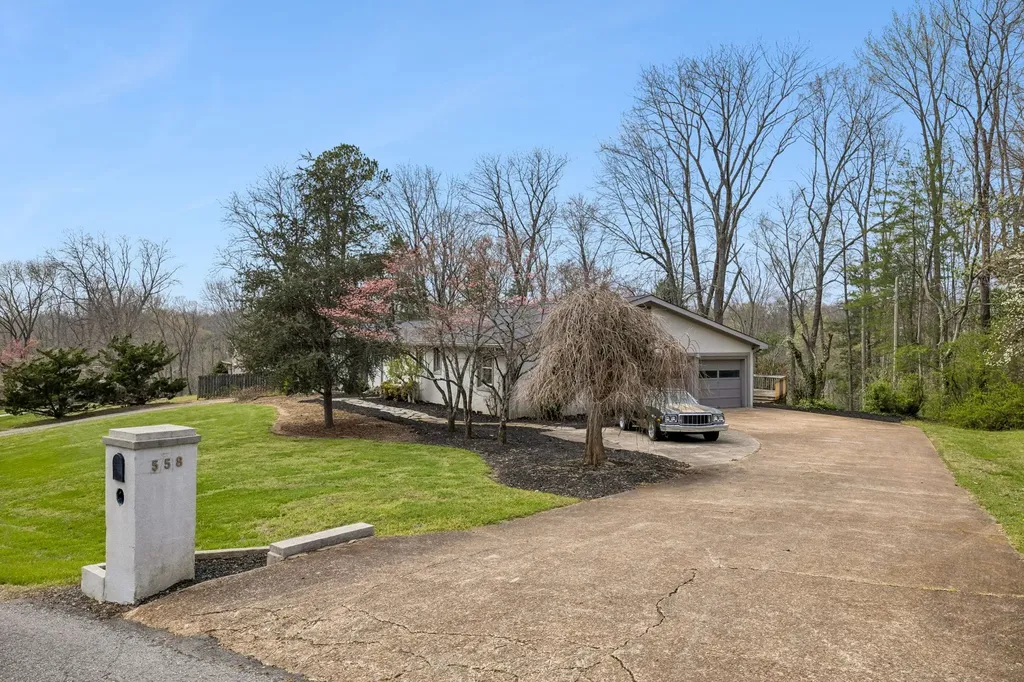 558 Chesterfield Drive Clarksville TN 37043