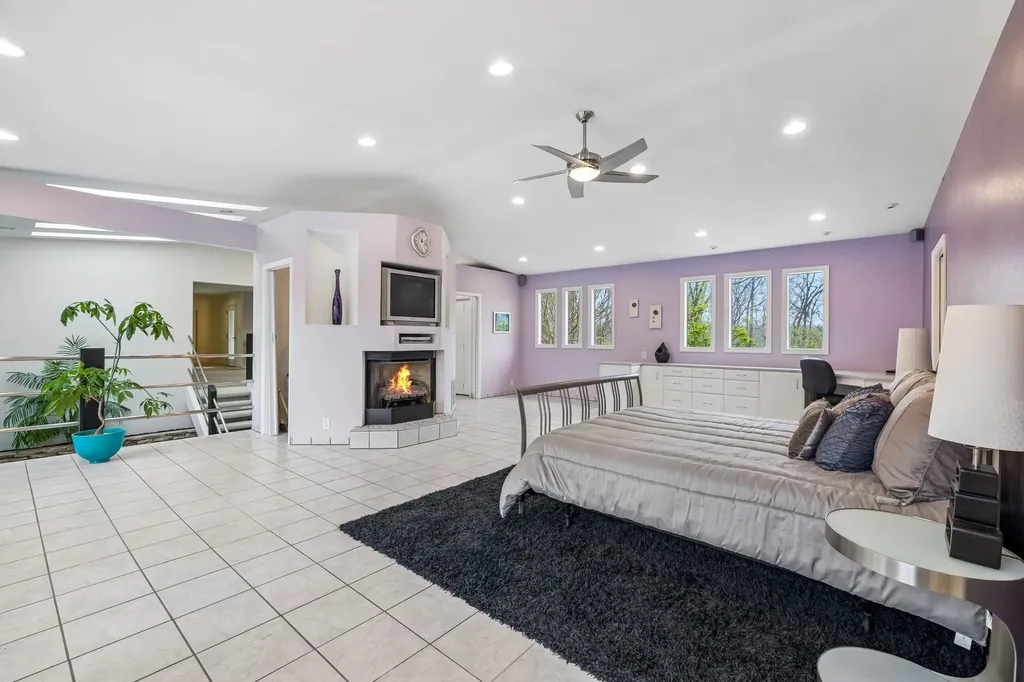558 Chesterfield Drive Clarksville TN 37043