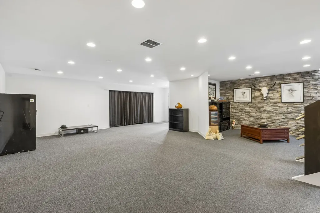 558 Chesterfield Drive Clarksville TN 37043