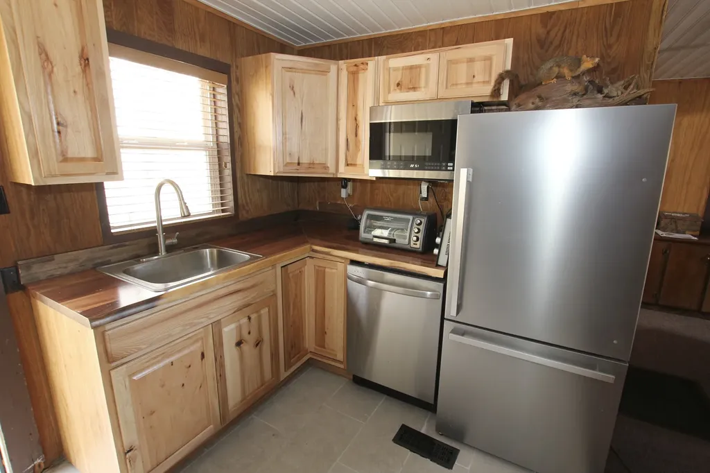 1050 Holiday Haven Drive Smithville TN 37166