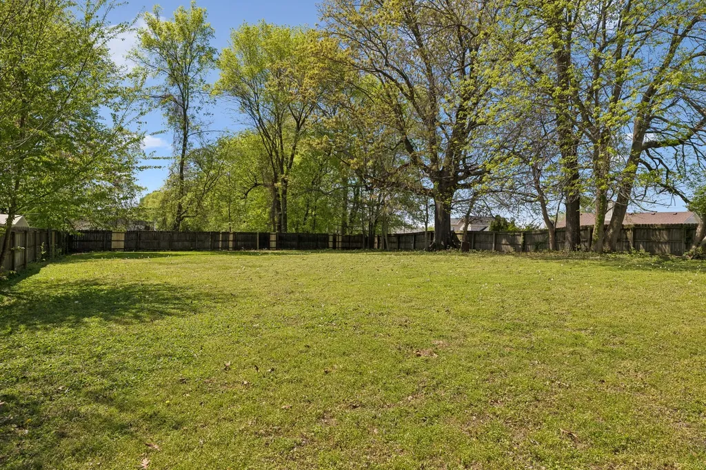 2448 Artie Manning Road Clarksville TN 37042