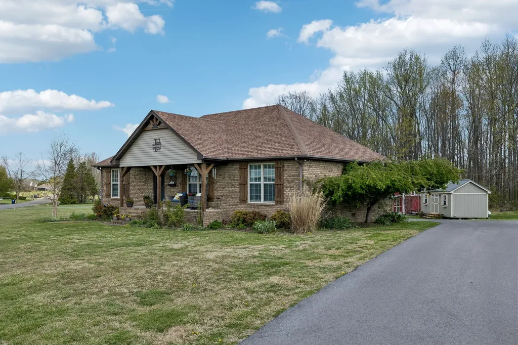 458 Kyson Circle Lafayette TN 37083