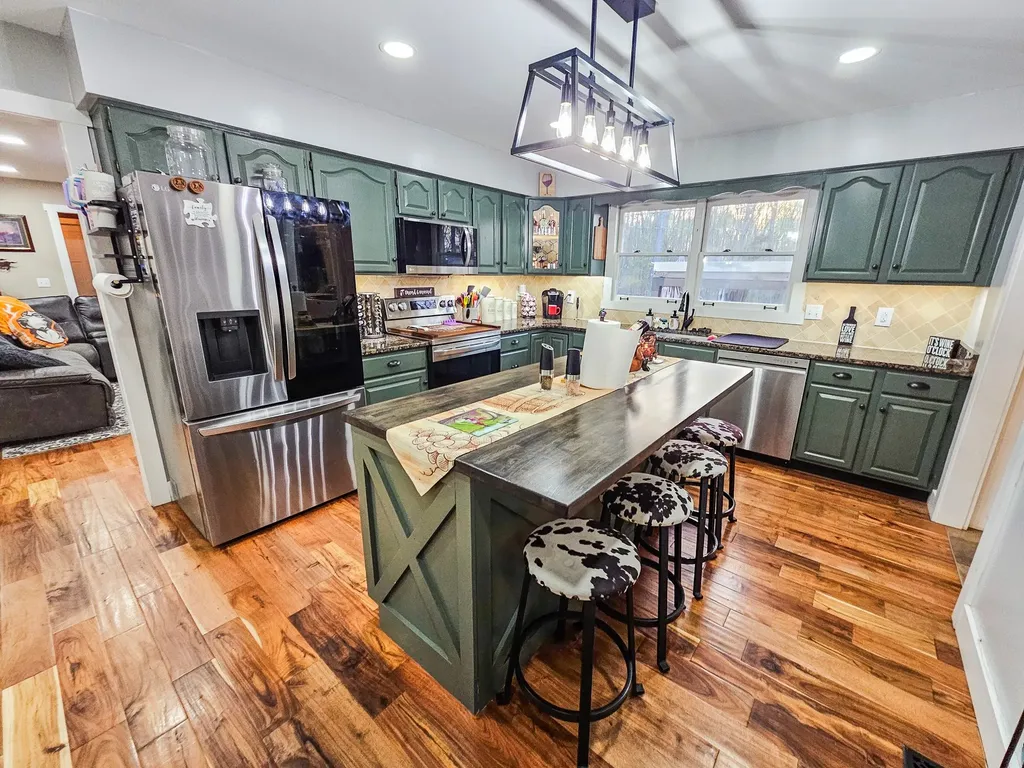 331 Hilltop Drive Shelbyville TN 37160