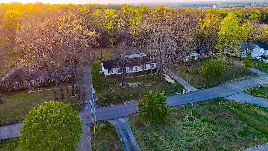 331 Hilltop Drive Shelbyville TN 37160