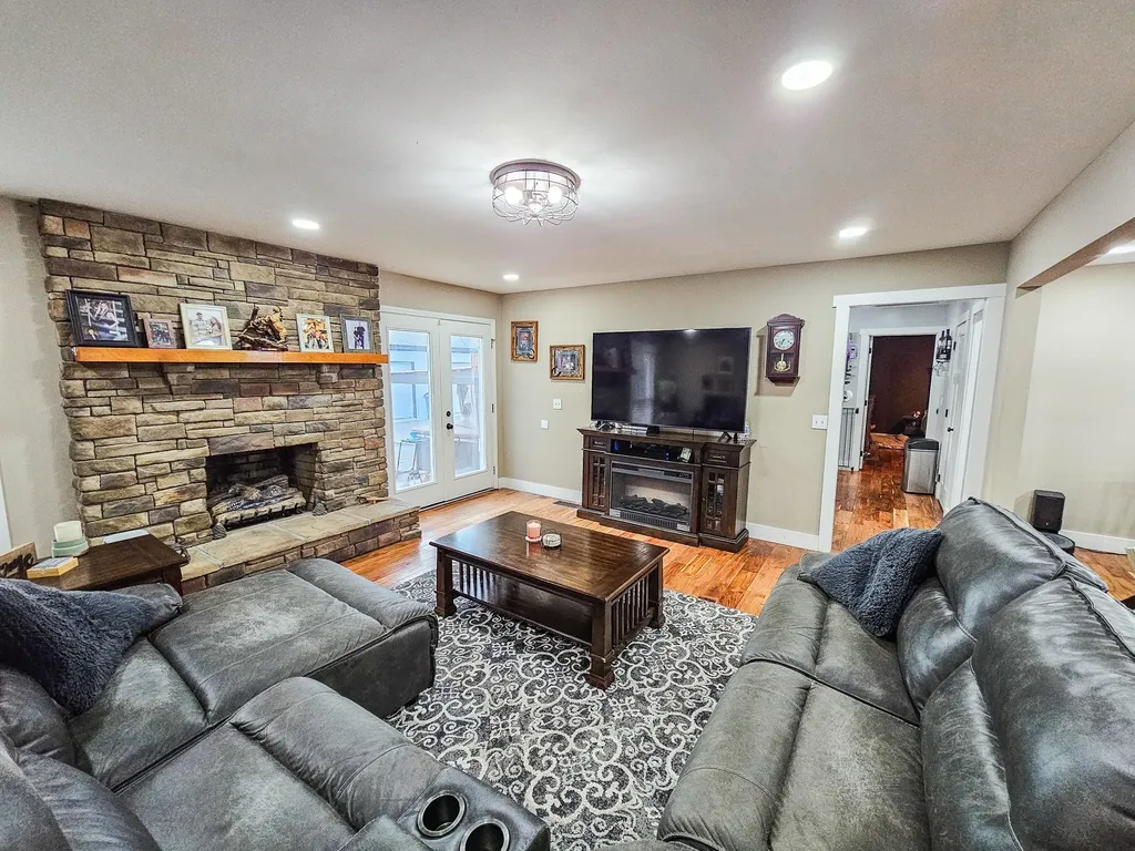 331 Hilltop Drive Shelbyville TN 37160