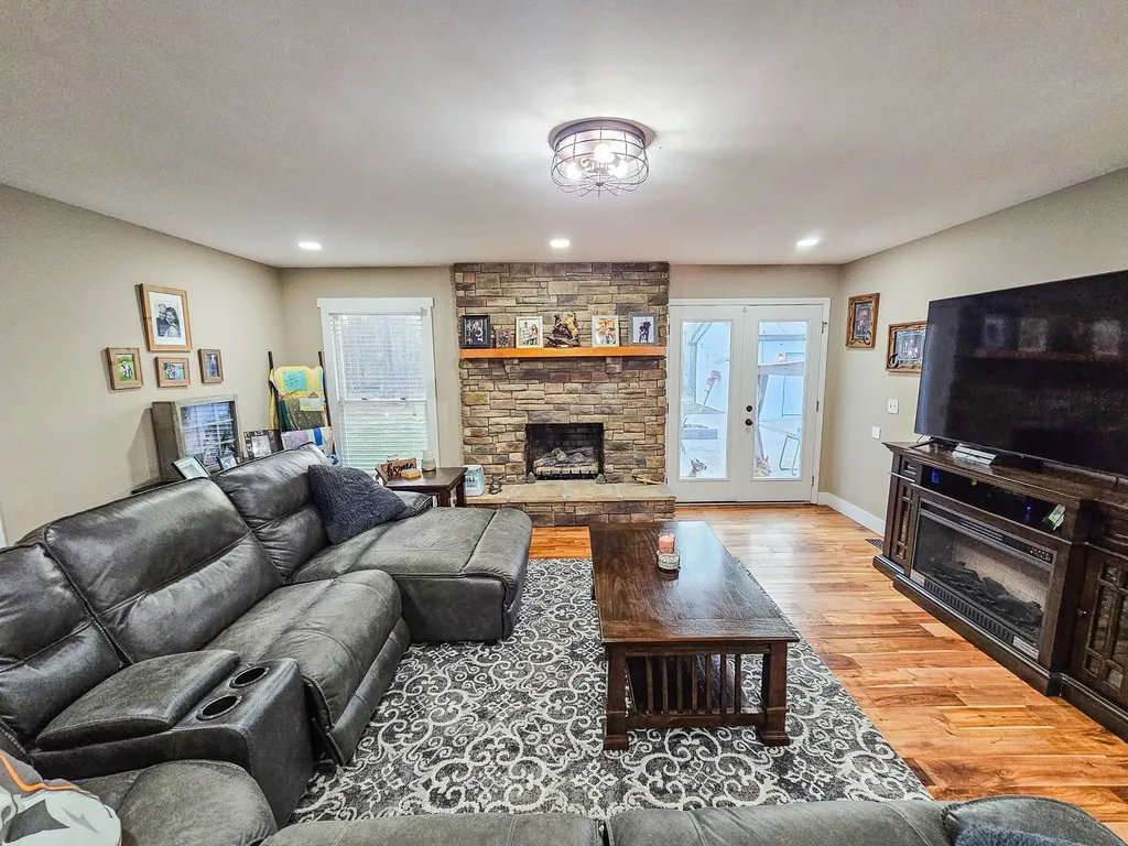 331 Hilltop Drive Shelbyville TN 37160