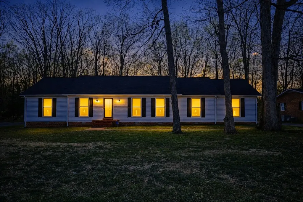 331 Hilltop Drive Shelbyville TN 37160