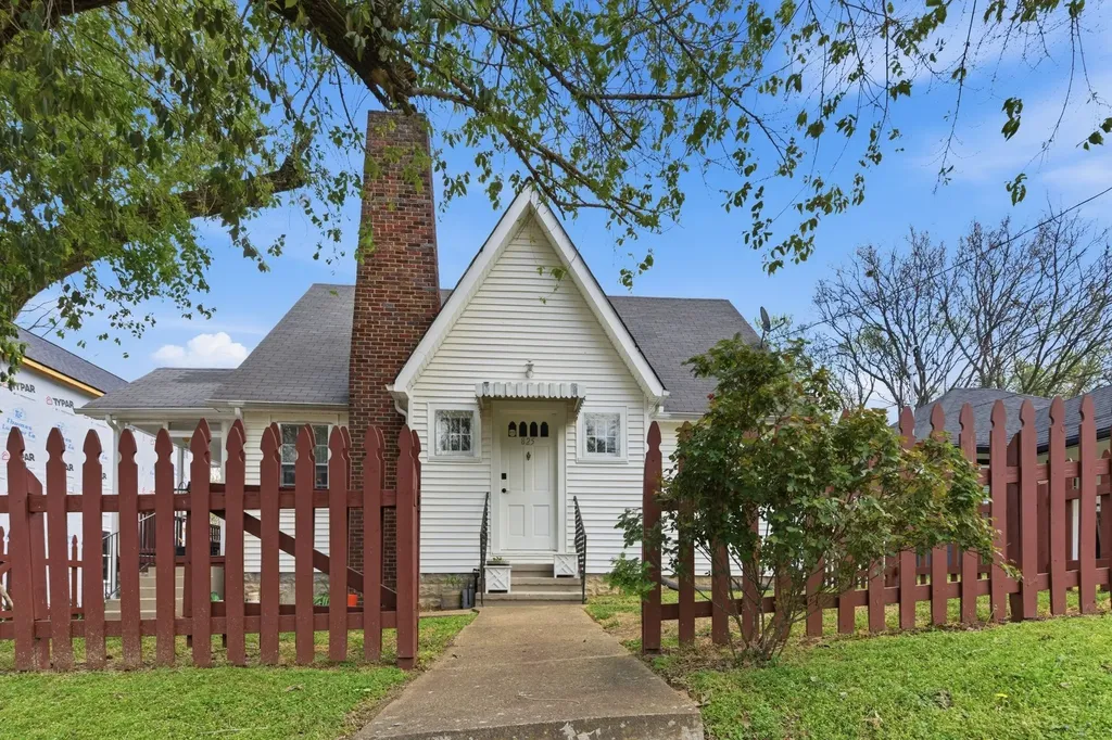825 Gracey Avenue Clarksville TN 37040