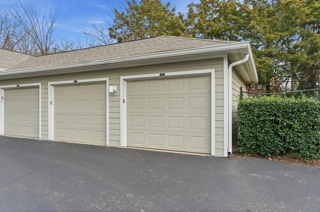 2025 Woodmont Boulevard Nashville TN 37215