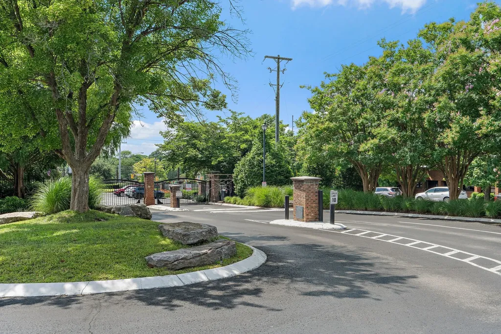 2025 Woodmont Boulevard Nashville TN 37215