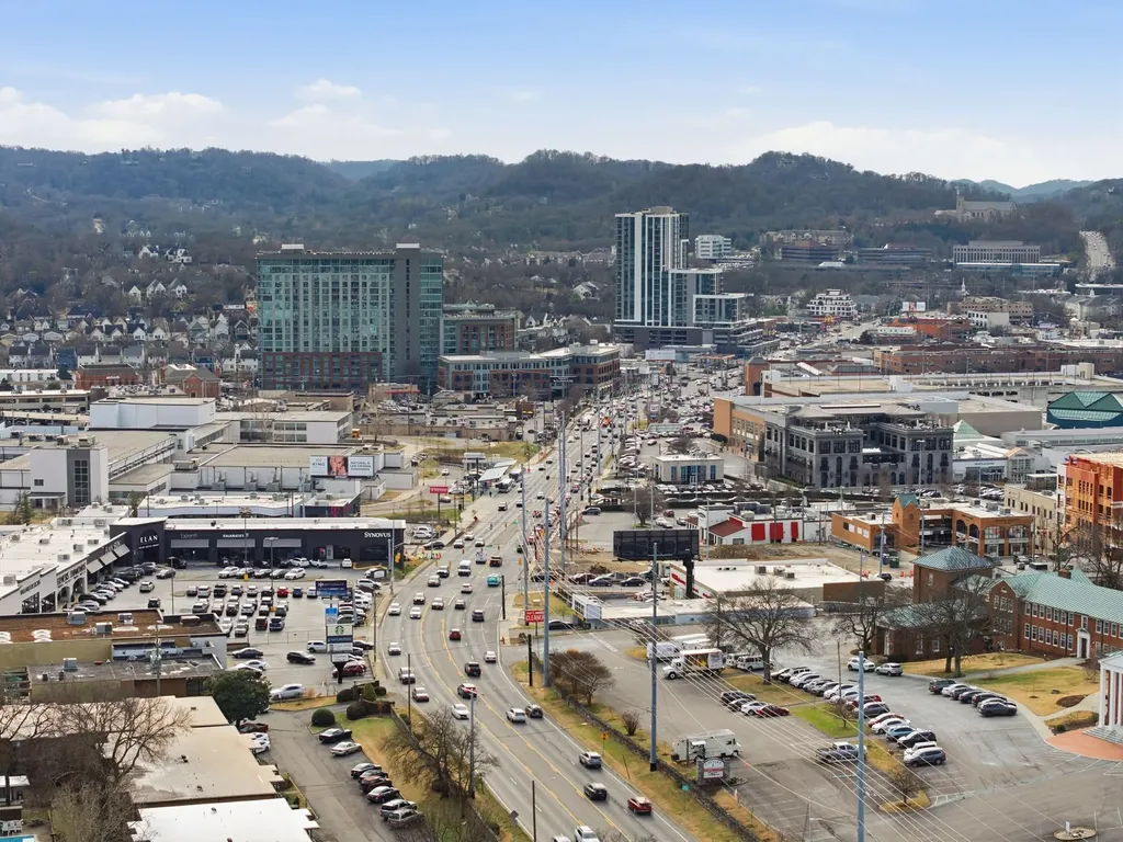 2025 Woodmont Boulevard Nashville TN 37215