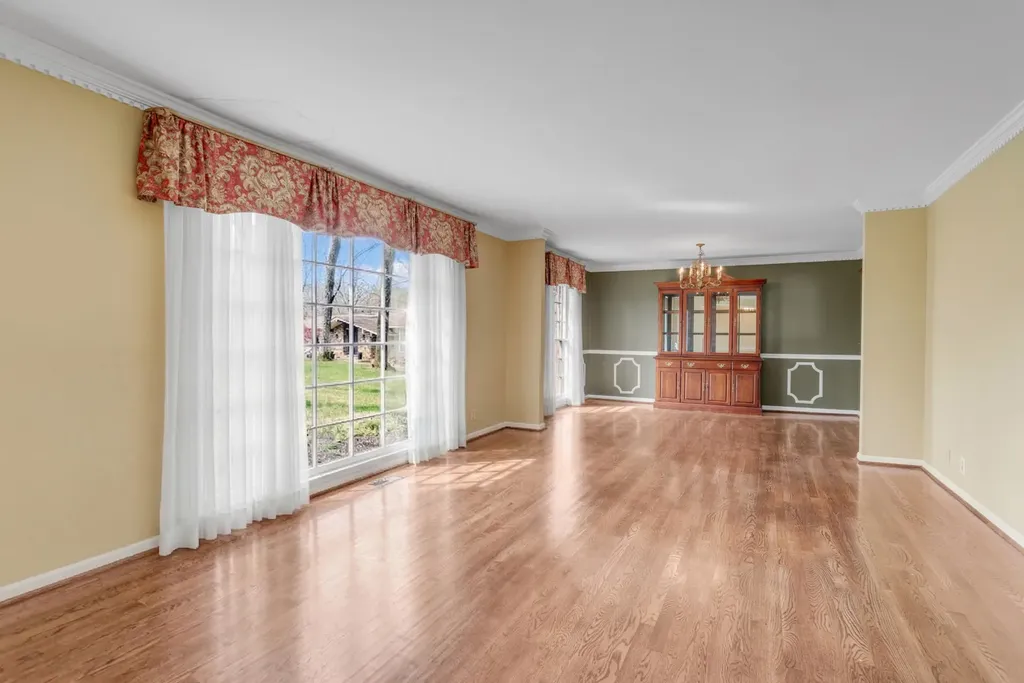 877 Hillhaven Court Nashville TN 37220