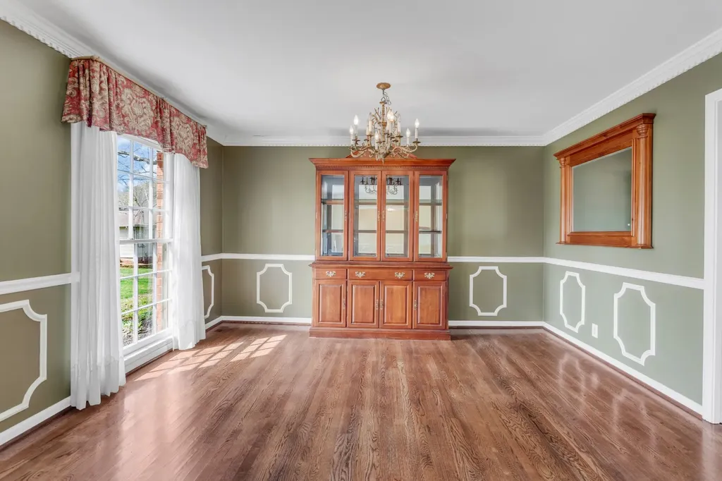 877 Hillhaven Court Nashville TN 37220