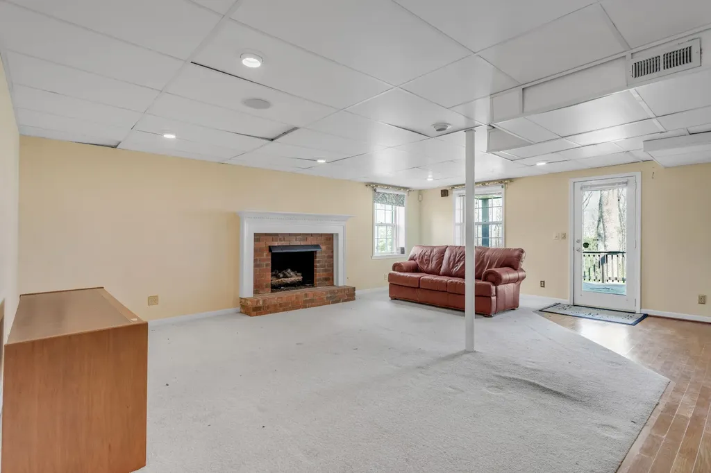 877 Hillhaven Court Nashville TN 37220