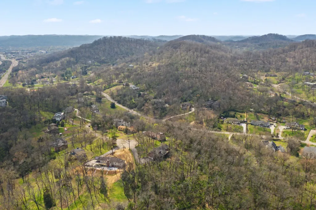 877 Hillhaven Court Nashville TN 37220