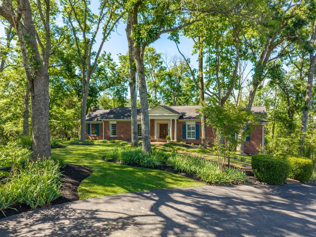 877 Hillhaven Court Nashville TN 37220