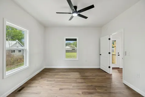 404 W 4th Avenue Hohenwald TN 38462