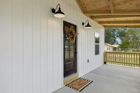 404 W 4th Avenue Hohenwald TN 38462