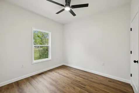 404 W 4th Avenue Hohenwald TN 38462