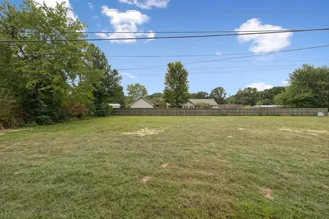 404 W 4th Avenue Hohenwald TN 38462