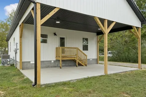 404 W 4th Avenue Hohenwald TN 38462
