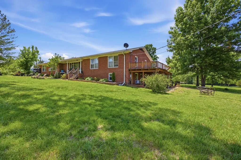 1057 S Ellington Parkway Lewisburg TN 37091