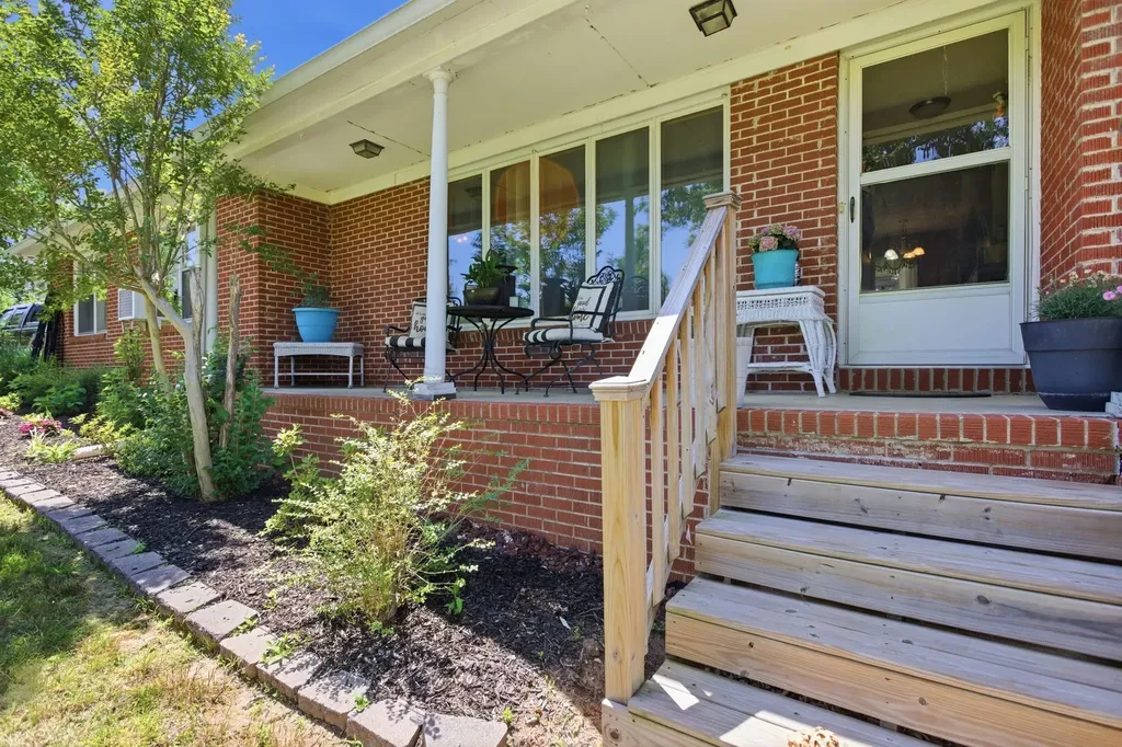 1057 S Ellington Parkway Lewisburg TN 37091
