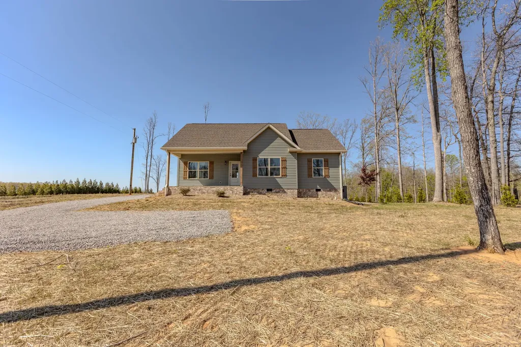 739 Long Mountain Road Mcminnville TN 37110