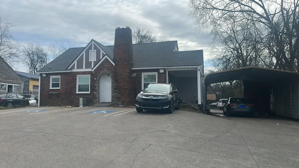 2817 Dickerson Pike Nashville TN 37207
