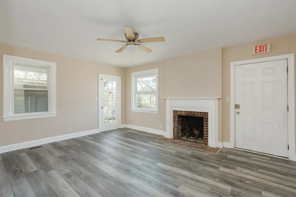 2817 Dickerson Pike Nashville TN 37207
