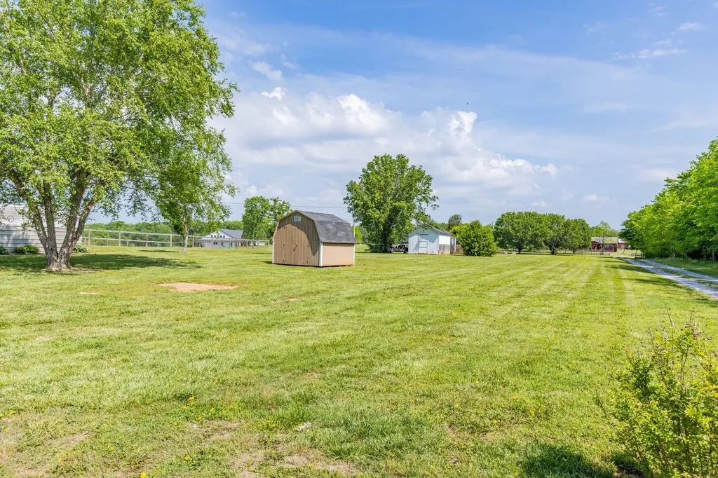 1496 Wade Brown Road Lewisburg TN 37091