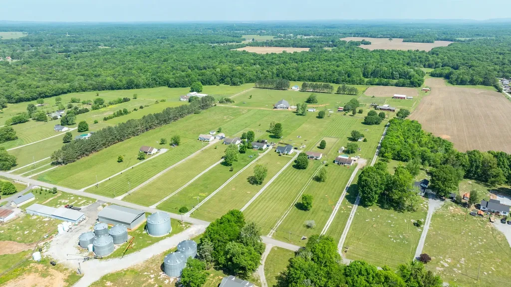1496 Wade Brown Road Lewisburg TN 37091
