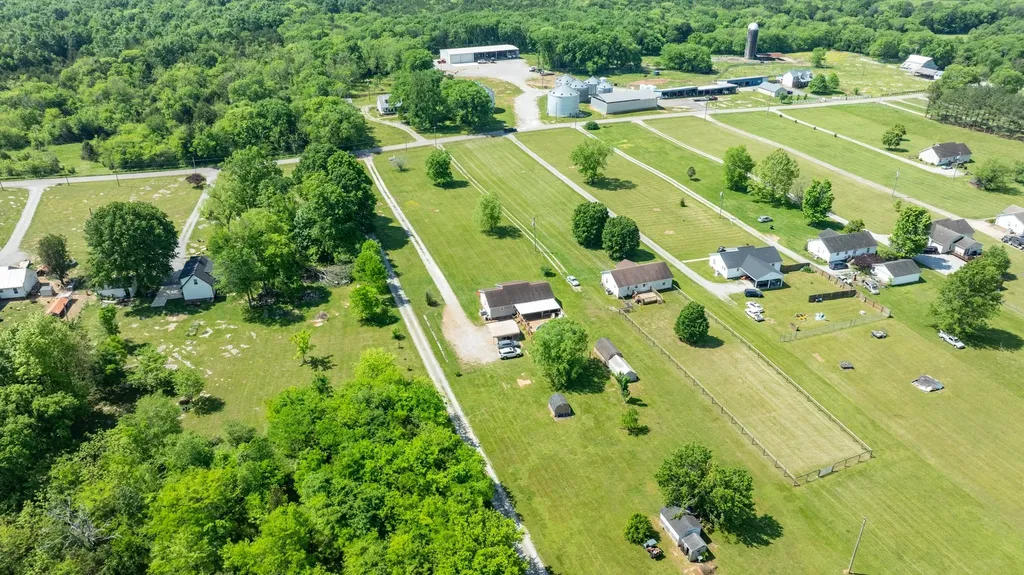 1496 Wade Brown Road Lewisburg TN 37091