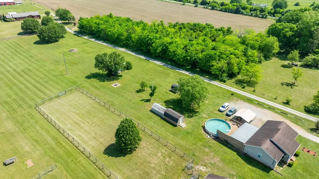 1496 Wade Brown Road Lewisburg TN 37091