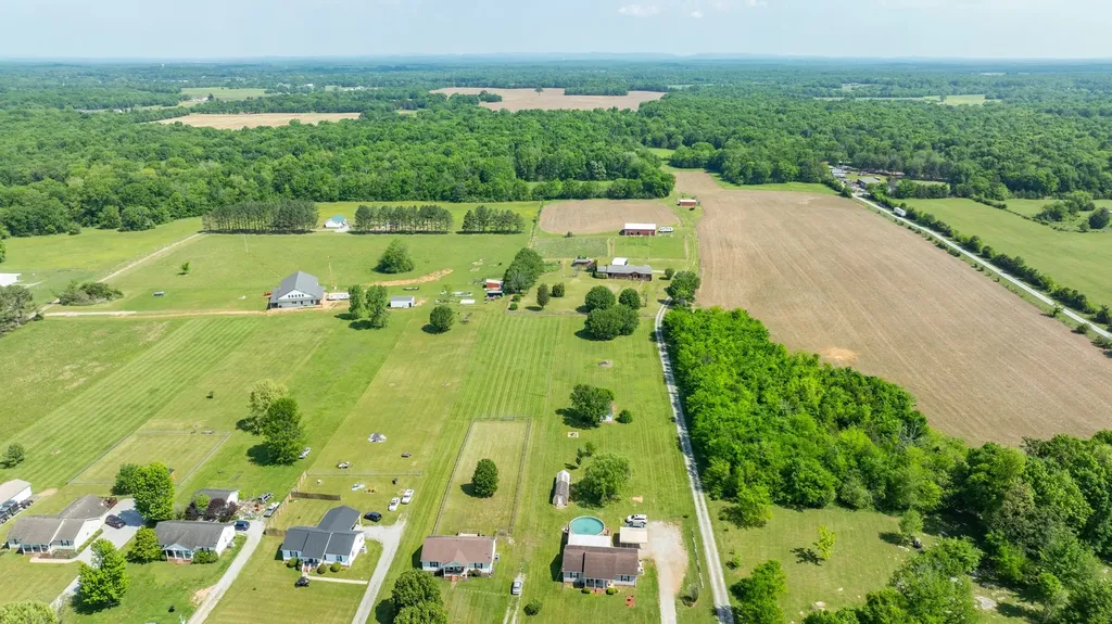 1496 Wade Brown Road Lewisburg TN 37091