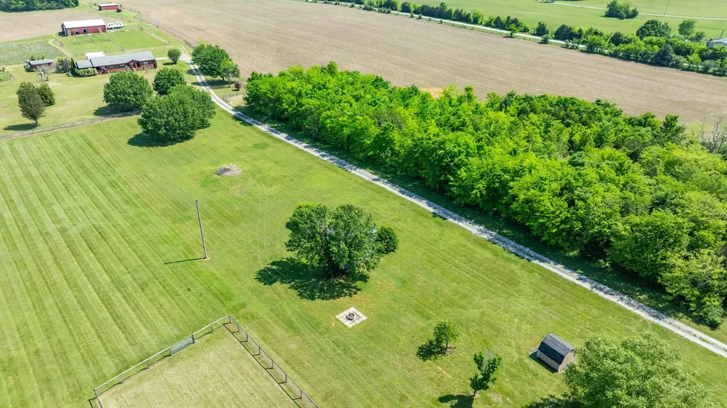 1496 Wade Brown Road Lewisburg TN 37091