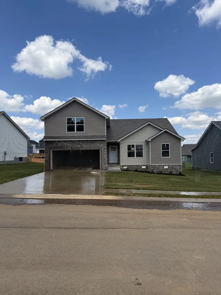 343 Cardinal Creek Clarksville TN 37040